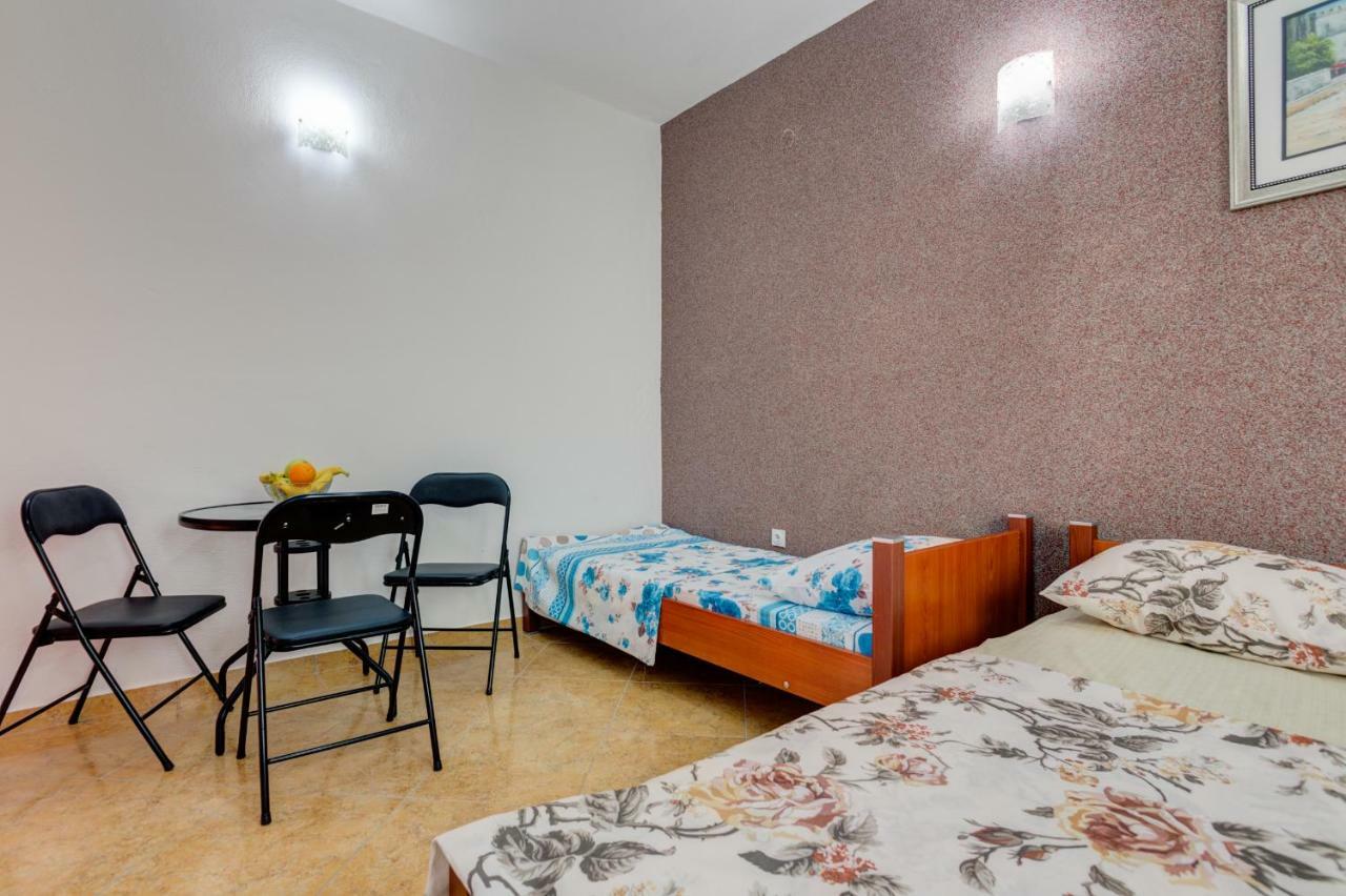 Studios Nikezic Utjeha Exteriör bild
